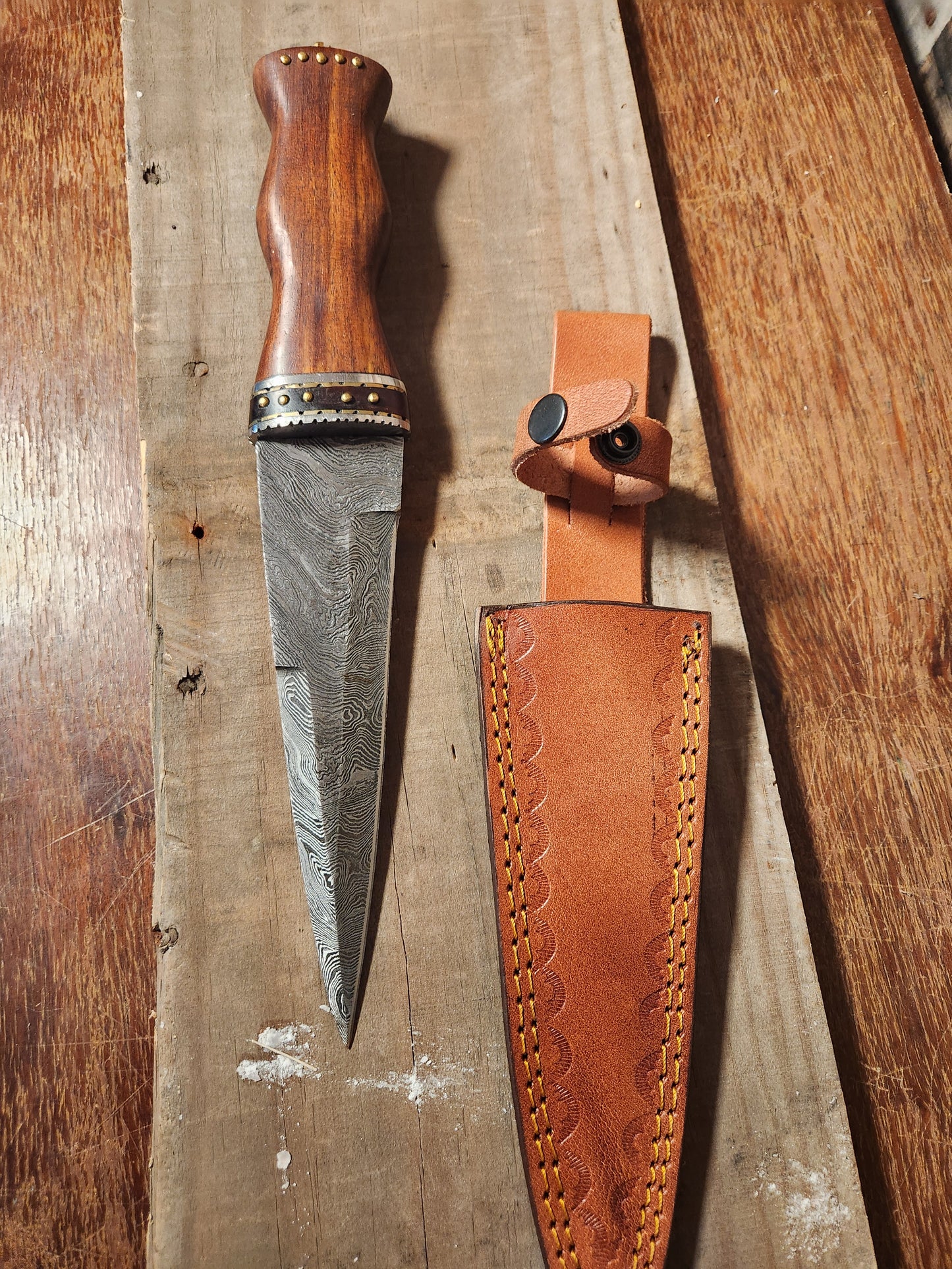 Damascus Hunting Knife
